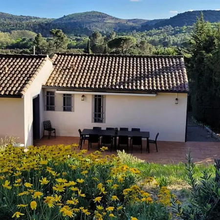 Dans La Nature, De Standing Avec Piscine Chauffee, Jaccusi Exterieur