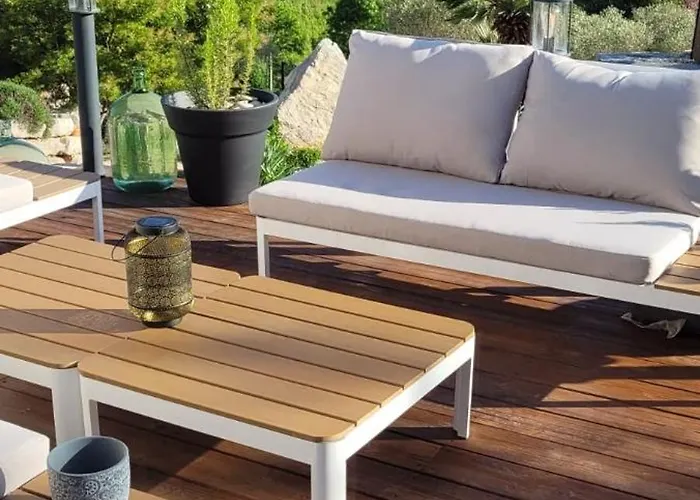 Dans La Nature, De Standing Avec Piscine Chauffee, Jaccusi Exterieur Clermont-lʼHérault