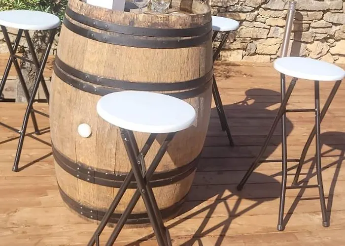 Dans La Nature, De Standing Avec Piscine Chauffee, Jaccusi Exterieur * Clermont-lʼHérault