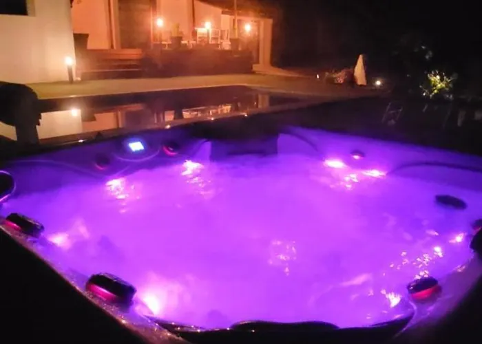 Σπίτι διακοπών Dans La Nature, De Standing Avec Piscine Chauffee, Jaccusi Exterieur Clermont-lʼHérault